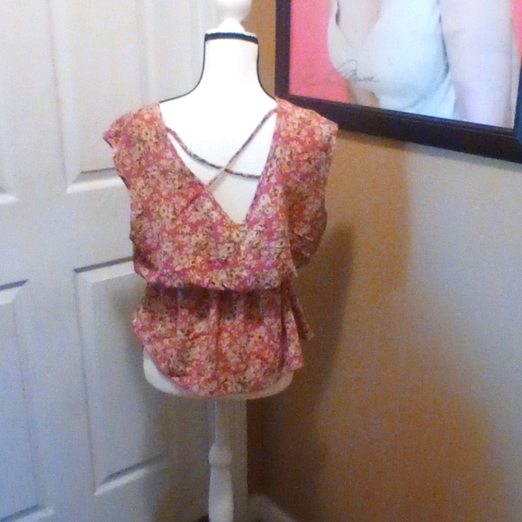 Nice Blouse - Picture 3 of 4